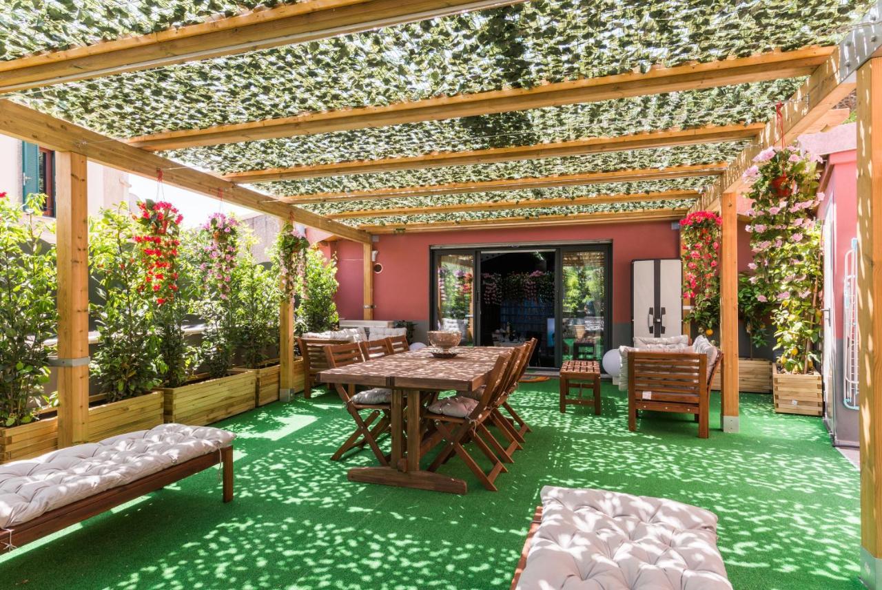Semesterbostad The Garden Regency